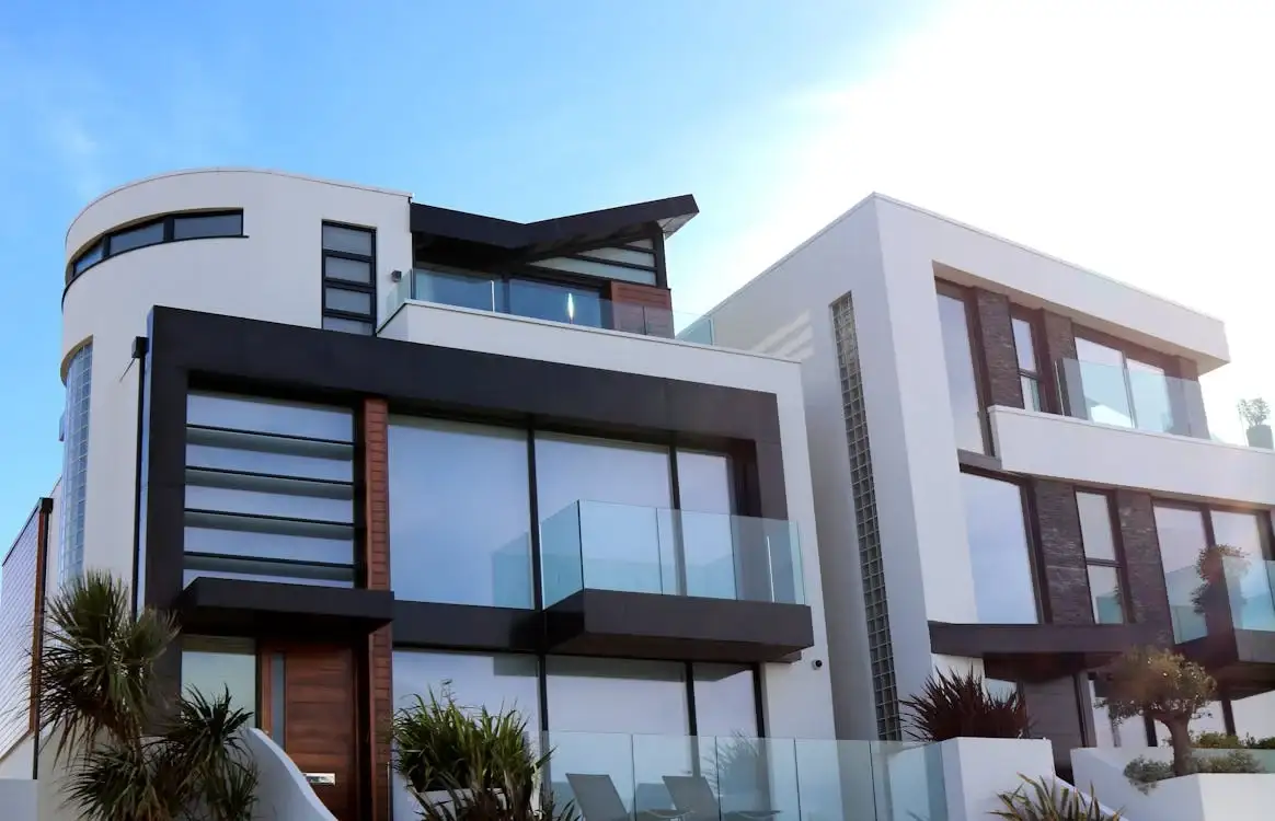 Is It Better to Rent or Buy in Dubai?